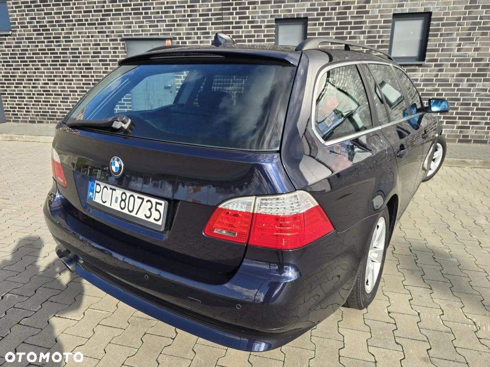 BMW Seria 5 520d Touring Special Edition - 12