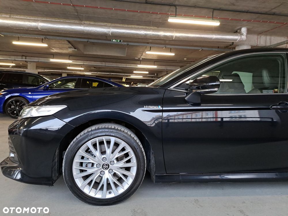 Toyota Camry 2.5 Hybrid Executive CVT - 36
