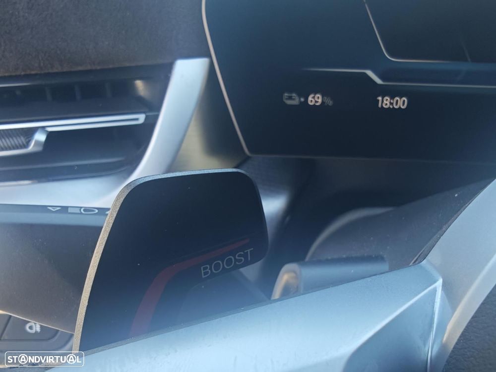 BMW iX2 eDrive20 Pack Desportivo M - 33