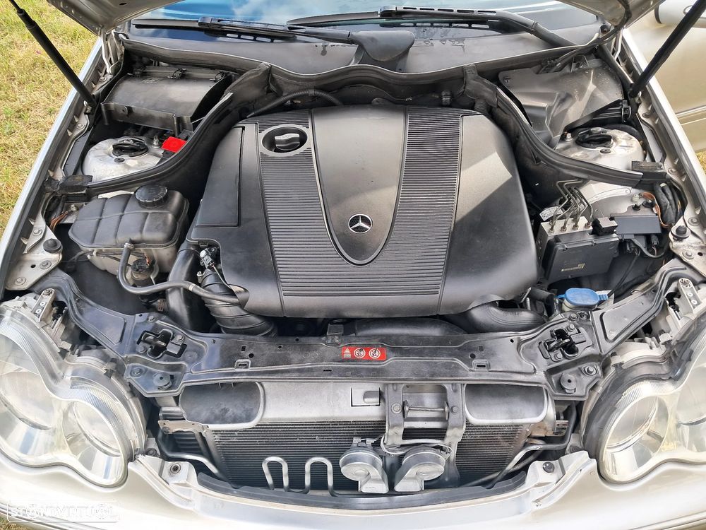 Mercedes-Benz C 200 - 13