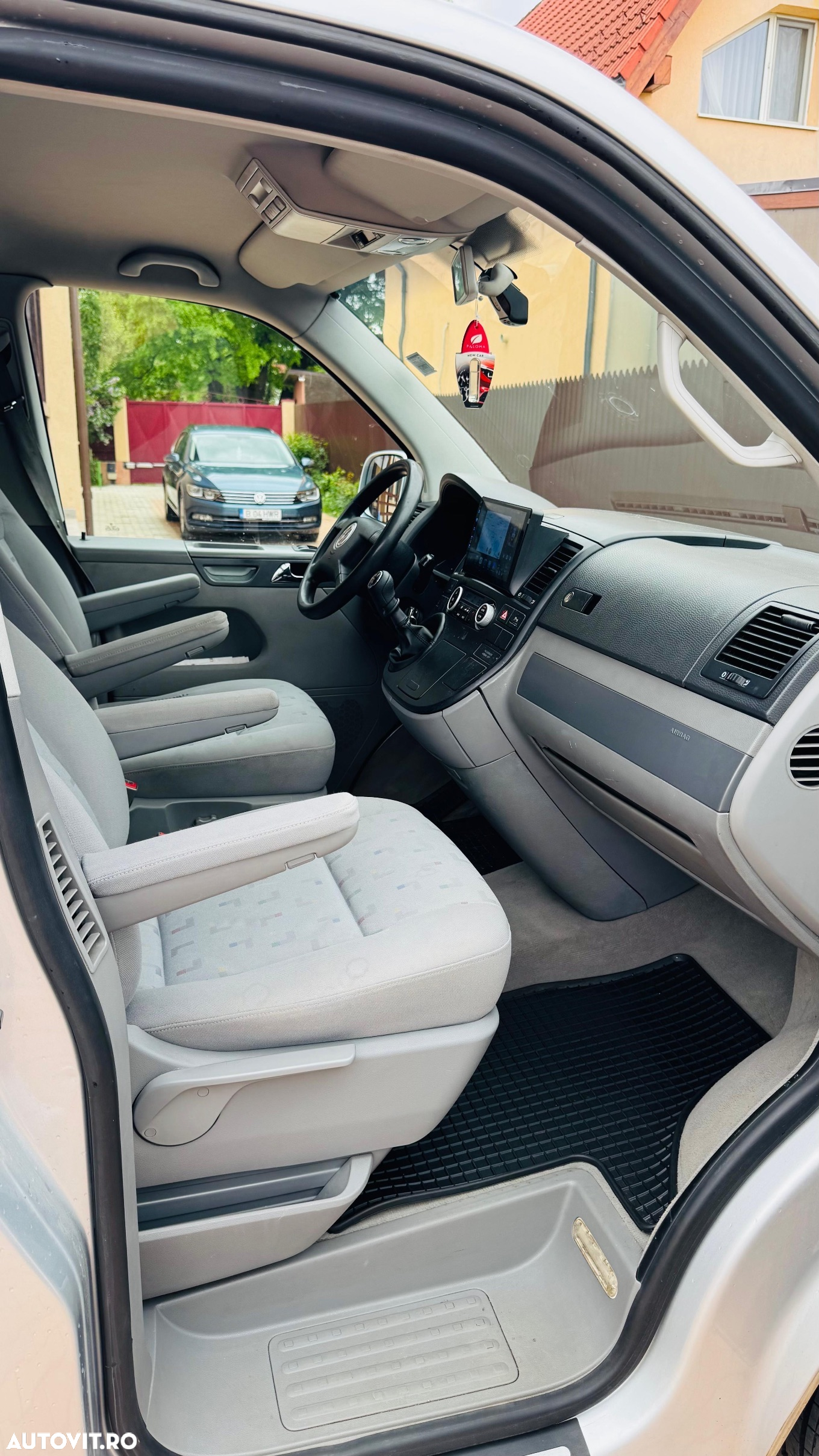 Volkswagen Multivan - 8