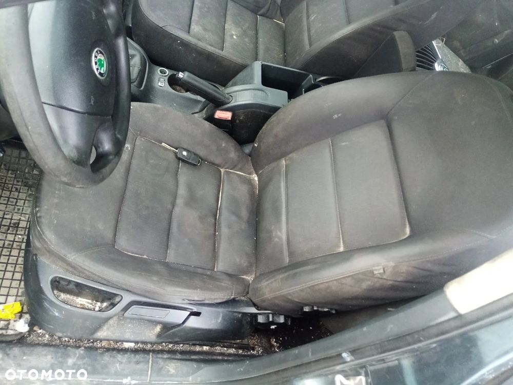 SKODA OCTAVIA II  04-08 1.9 TDI  BJB  PODŁOKIETNIK TUNEL - 1