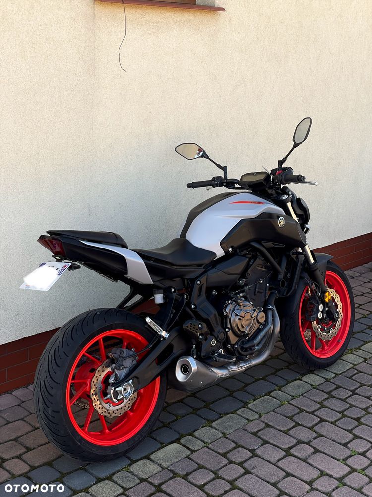 Yamaha MT - 6