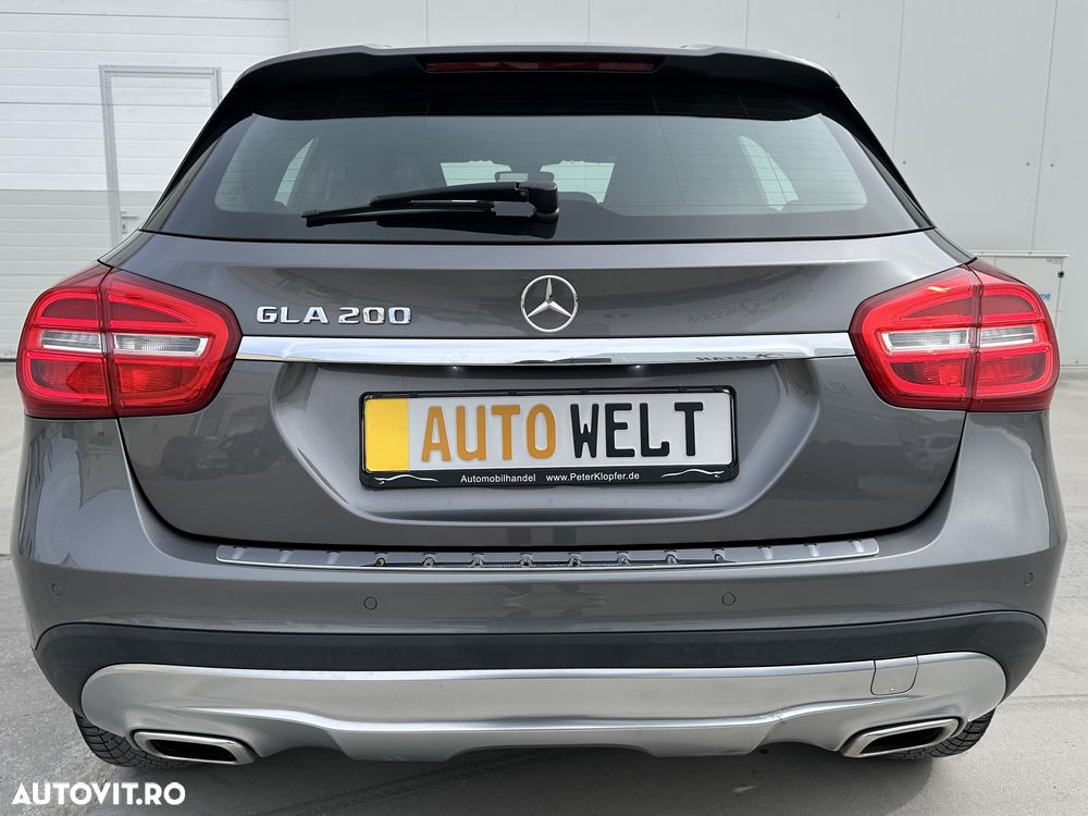 Mercedes-Benz GLA 200 7G-DCT - 13