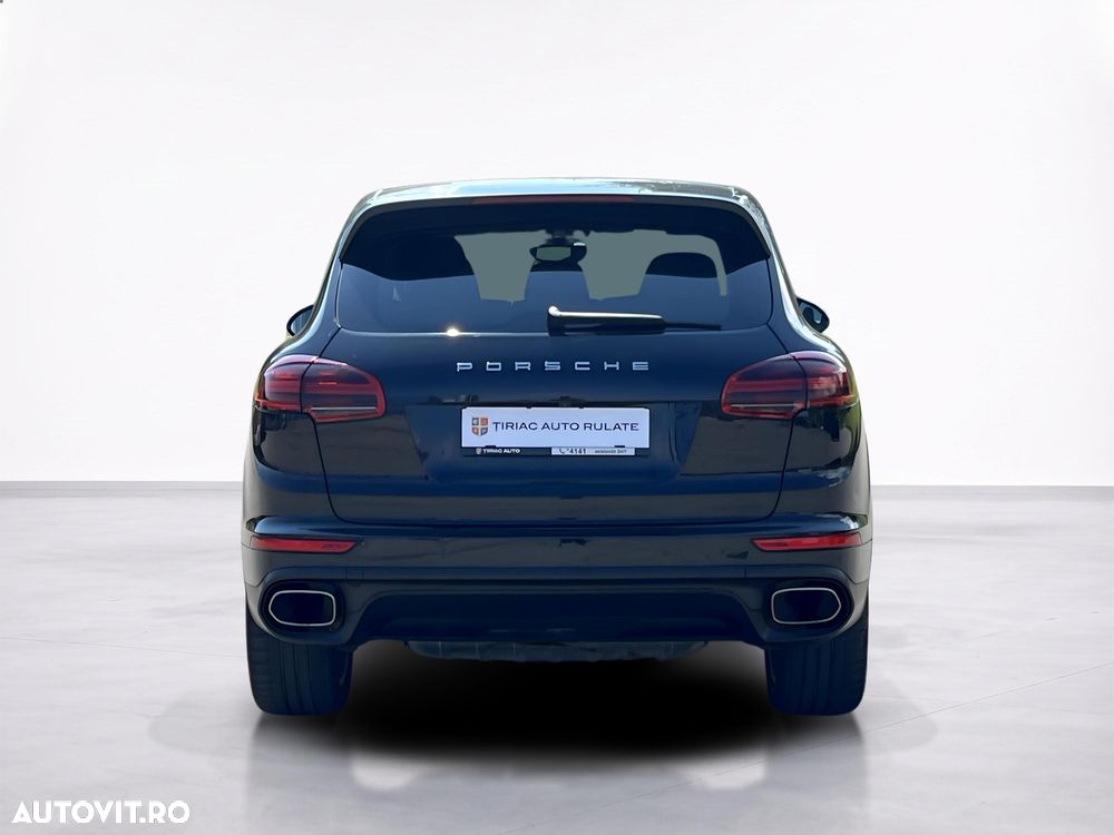 Porsche Cayenne - 5