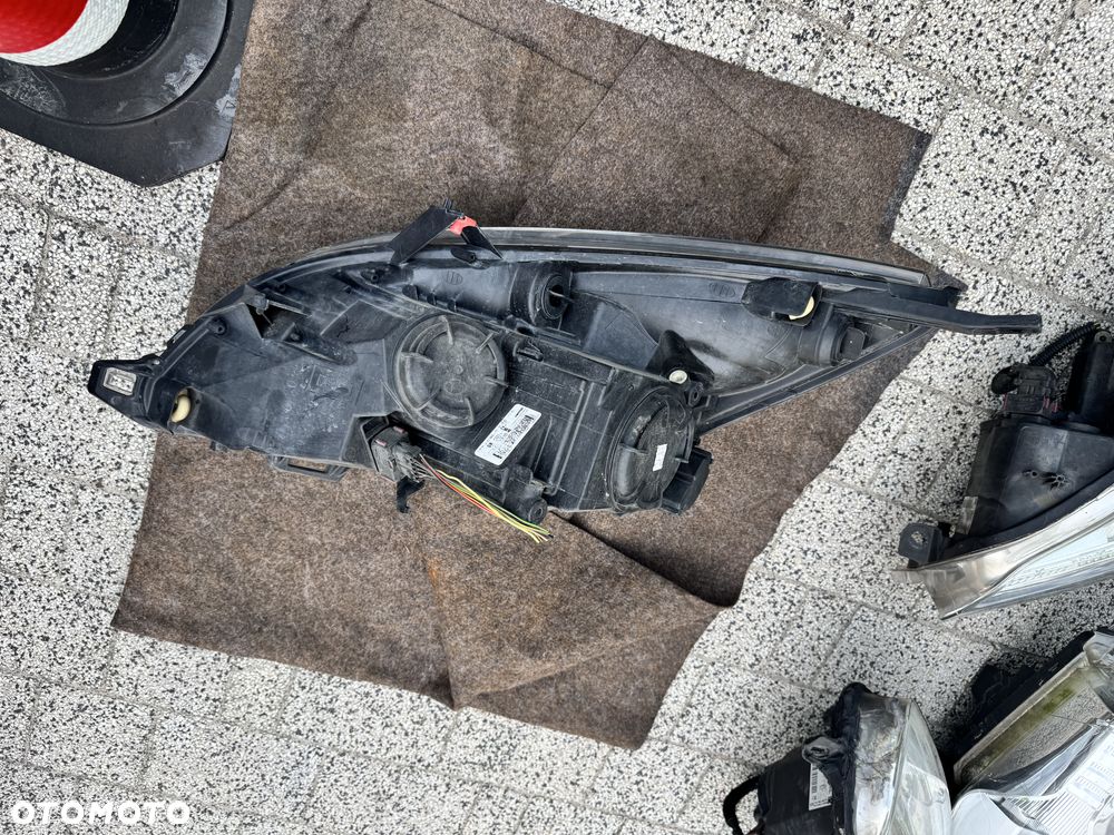 OPEL MERIVA B LIFT LAMPA PRAWA PRAWY PRZOD EUROPA 13372320 - 3