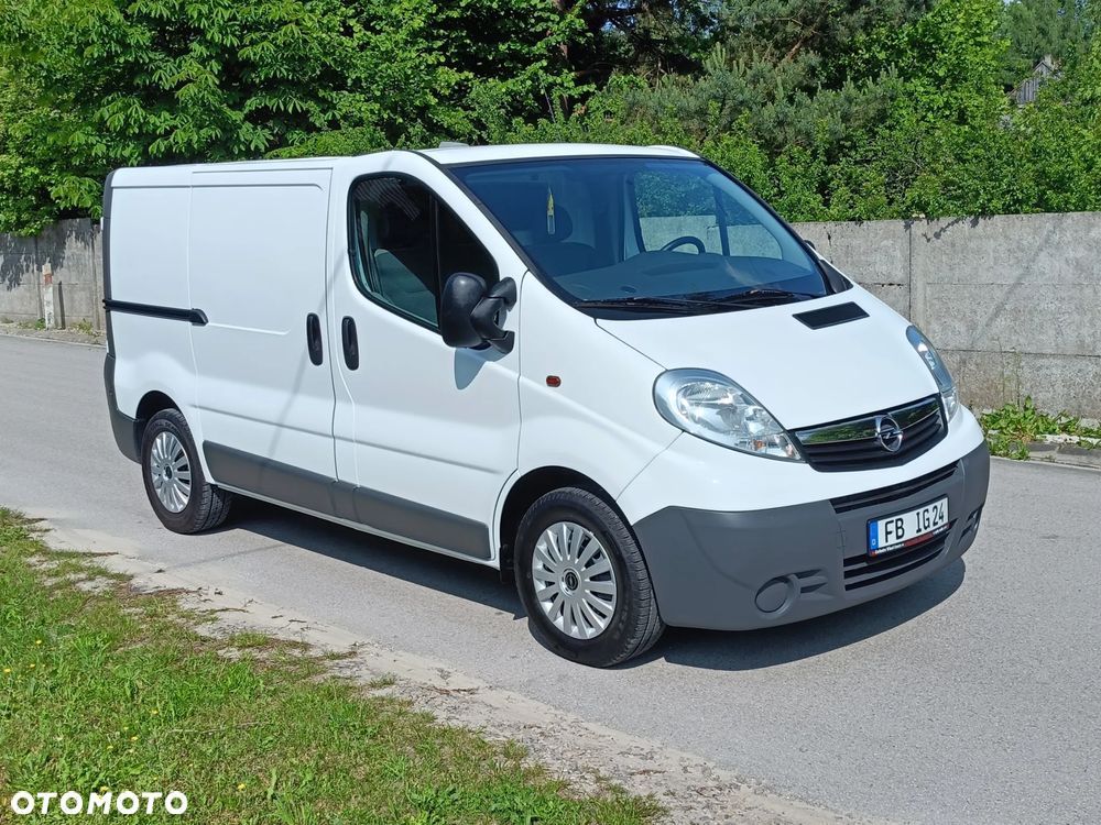 Opel Vivaro - 1