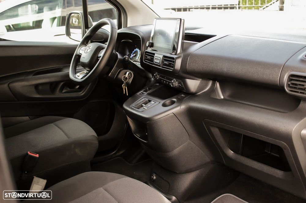 Toyota Proace City Van EV 50kWh 136cv GX Plus L2 - 6