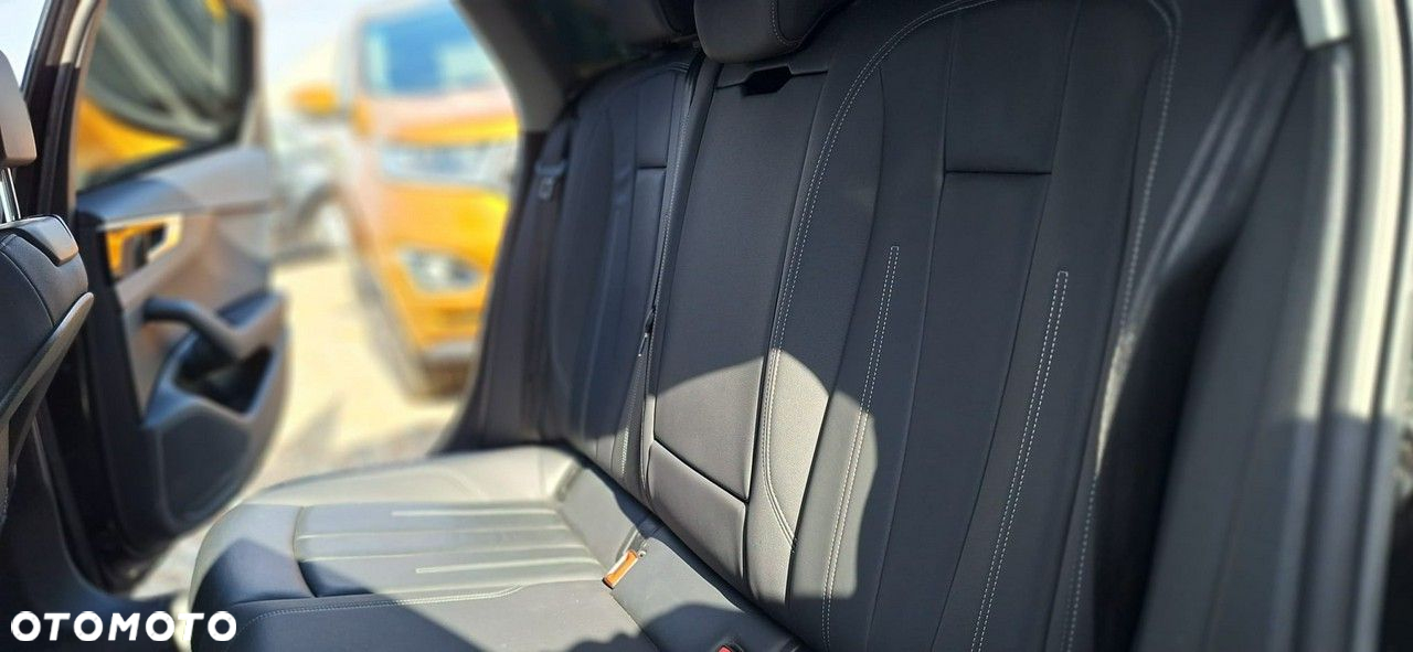 Audi A4 - 24