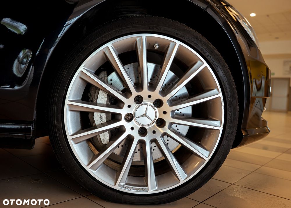 Mercedes-Benz CLS 500 4-Matic BlueEff - 5