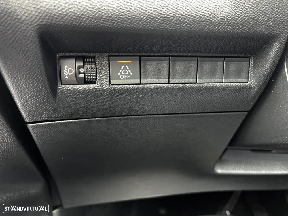 Peugeot e-2008 50 kWh Active Pack - 19