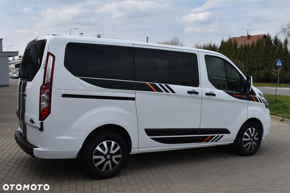 Ford Transit Custom - 13
