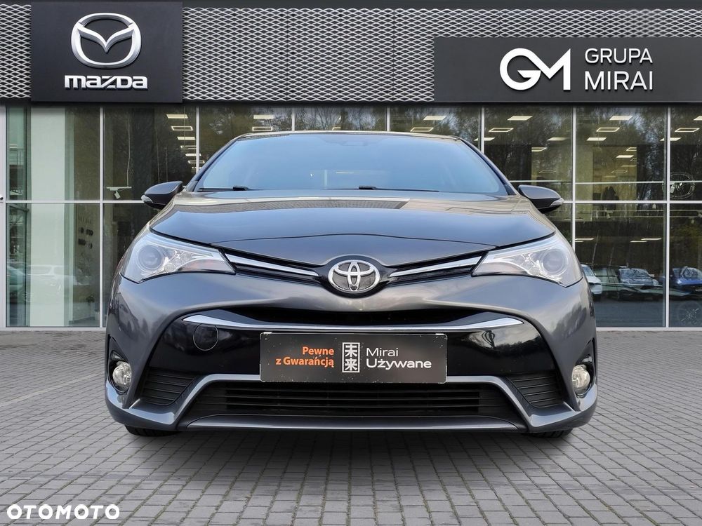 Toyota Avensis 1.8 Premium - 8