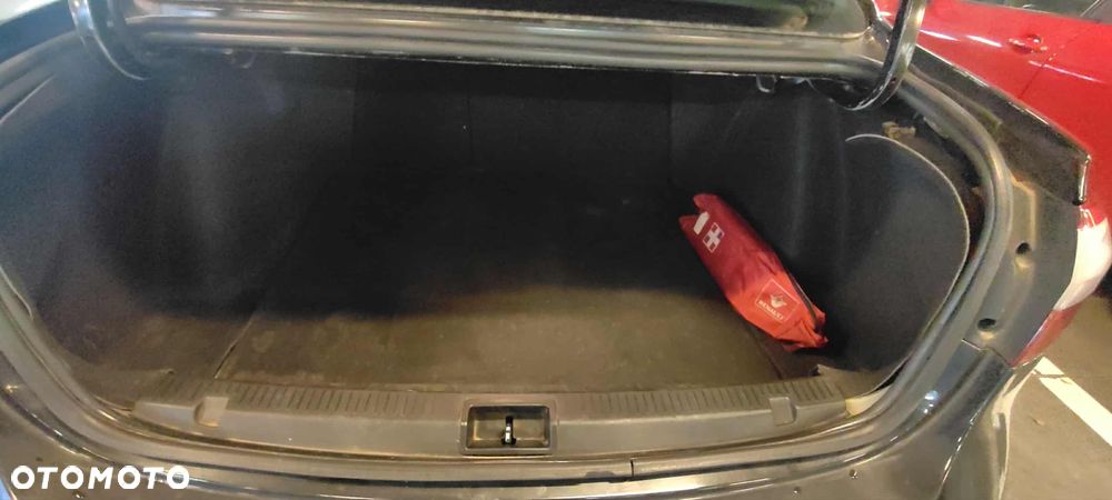 Renault Fluence 1.6 16V Expression Euro5 - 5