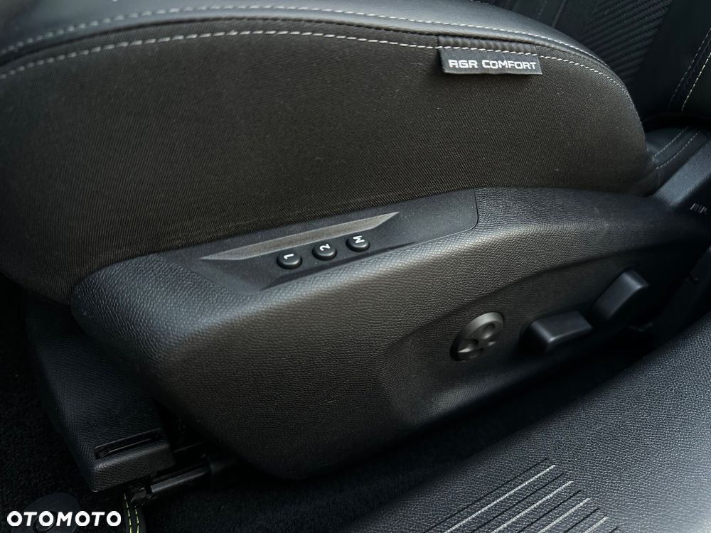 Peugeot 308 1.2 PureTech GT Pack S&S EAT8 - 18