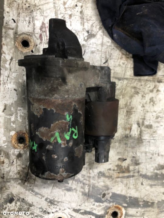 Rozrusznik toyota rav4