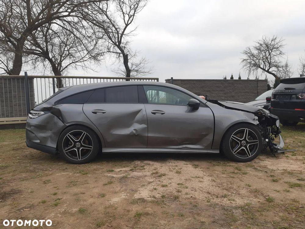 Mercedes-Benz CLA 200 AMG Line - 4