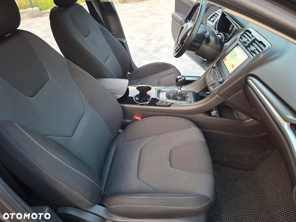 Ford Mondeo - 26