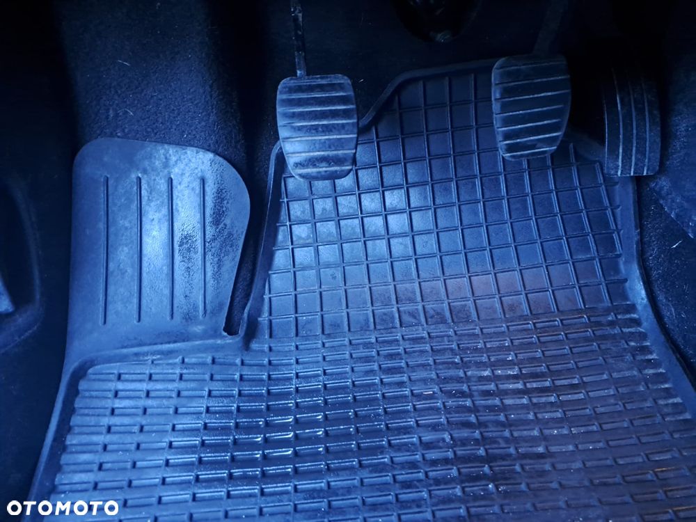 Renault Clio 1.5 dCi Intens - 12