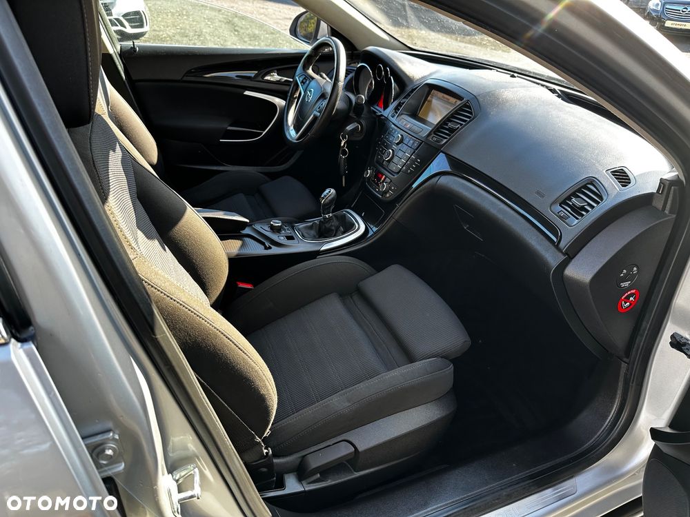 Opel Insignia - 15