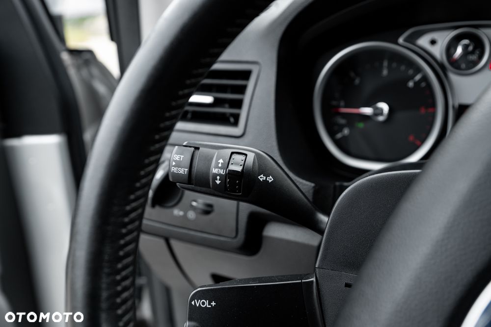 Ford Kuga - 36