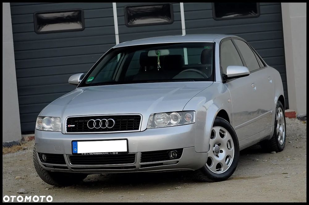 Audi A4 Limousine - 2
