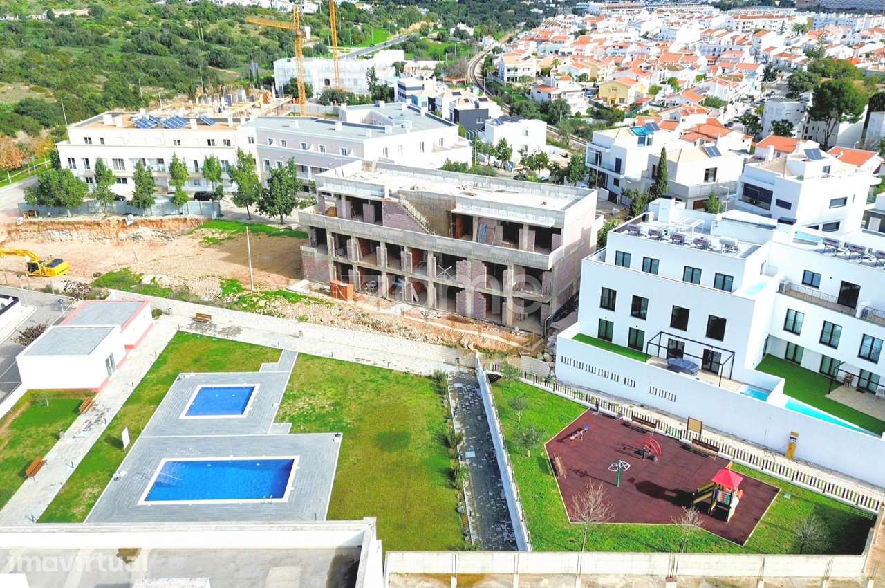 Apartamento T3 em Tavira com piscina e estacionamento privativo - Grande imagem: 3/28
