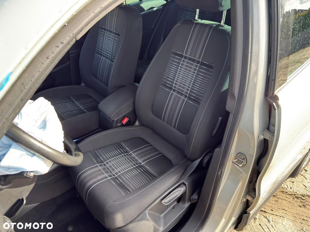 Volkswagen Tiguan - 10