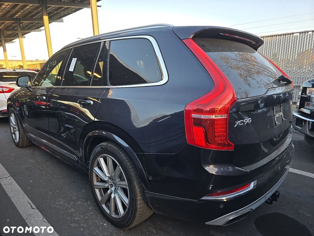 Volvo XC 90 - 6