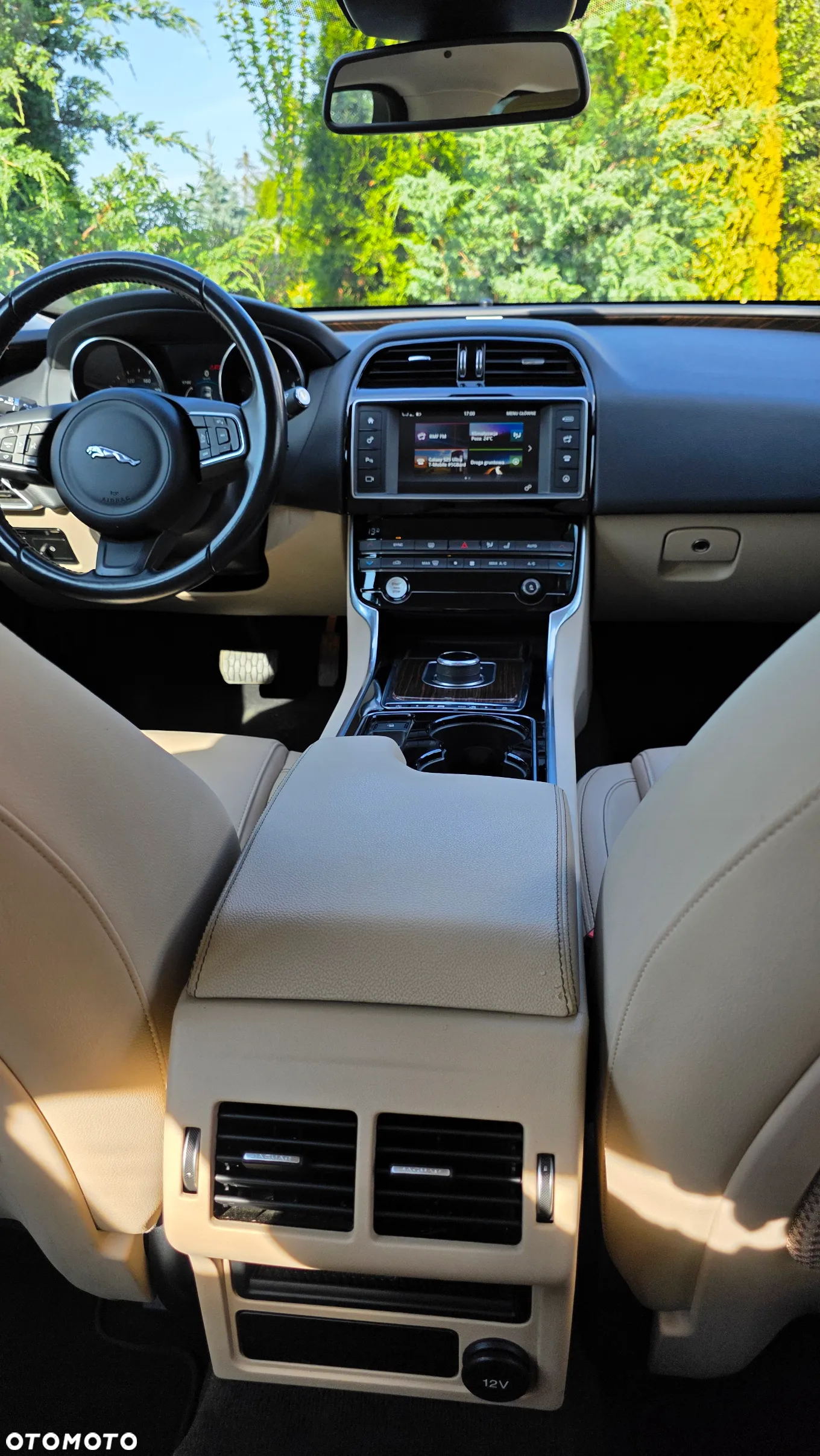 Jaguar XE 2.0 D AWD Prestige - 10