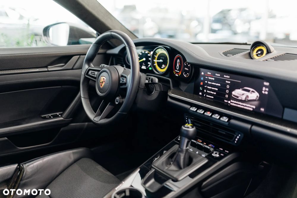 Porsche 911 GT3 Touring PDK - 18