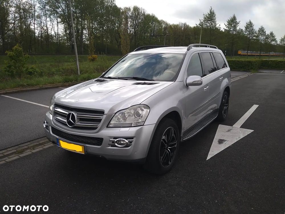 Mercedes-Benz GL 500 4Matic 7G-TRONIC - 9