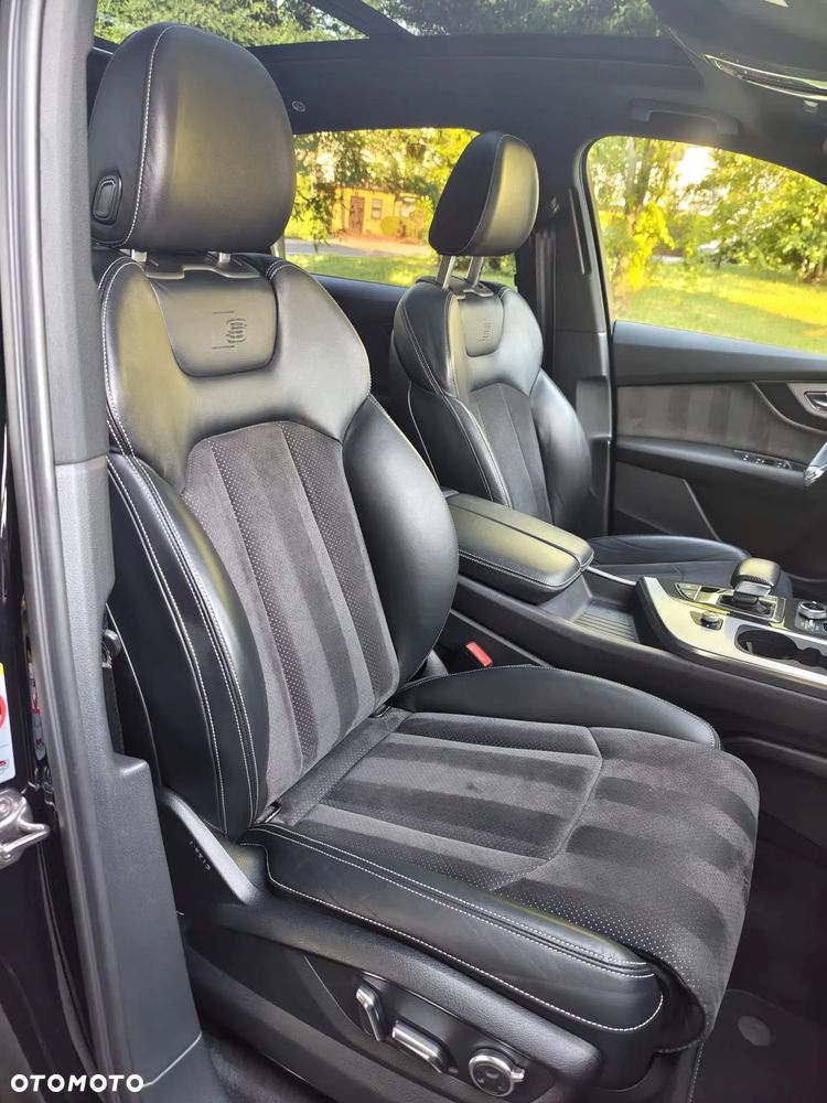 Audi Q7 50 TDI mHEV Quattro Black Edition Tiptr - 2