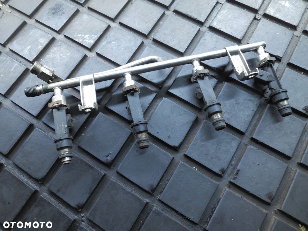 OPEL CORSA C 1.4 16V LISTWA WTRYSKOWA 25313846 POSIADAM 2 LISTWY - 3