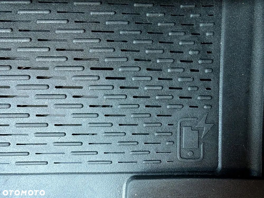 Mercedes-Benz CLA 200 AMG Line 7G-DCT - 13