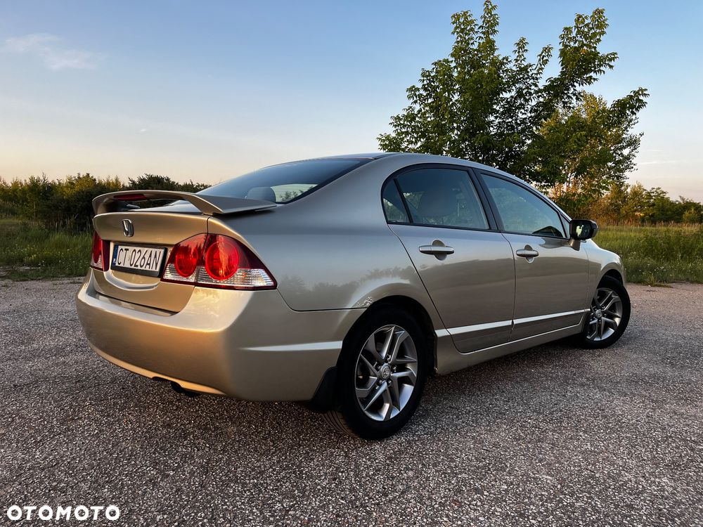 Honda Civic 1.8 Comfort - 5