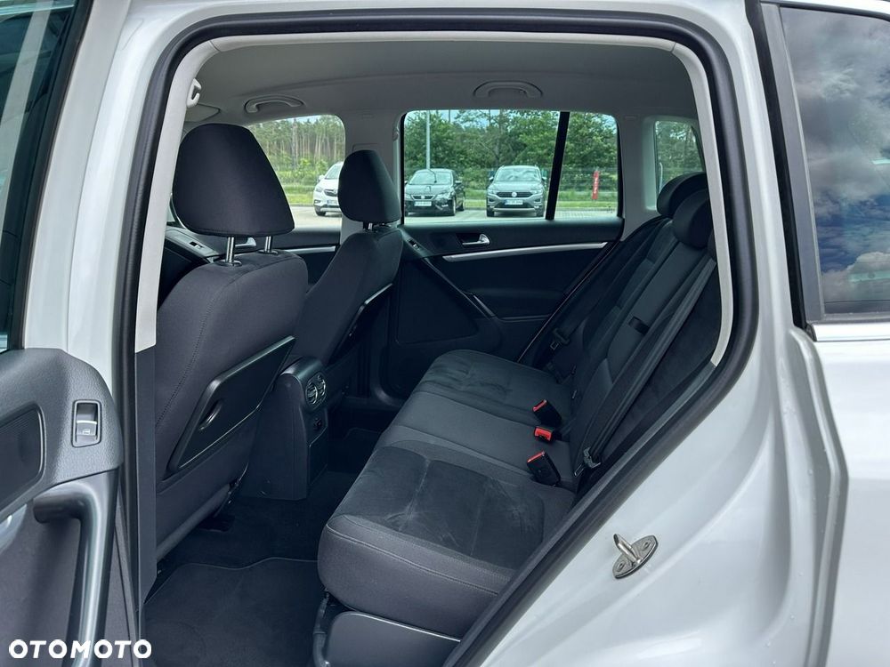 Volkswagen Tiguan 2.0 TDI DPF BlueMotion Technology Sport & Style - 13