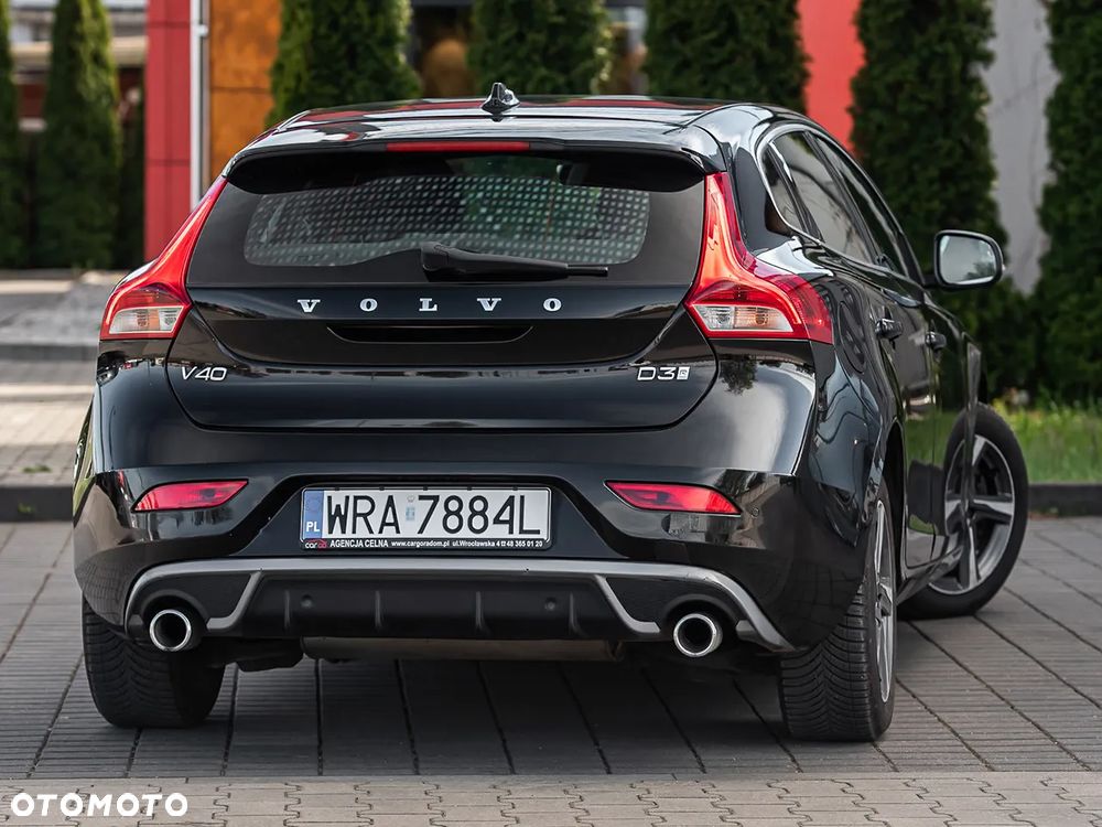 Volvo V40 D3 Geartronic RDesign - 12