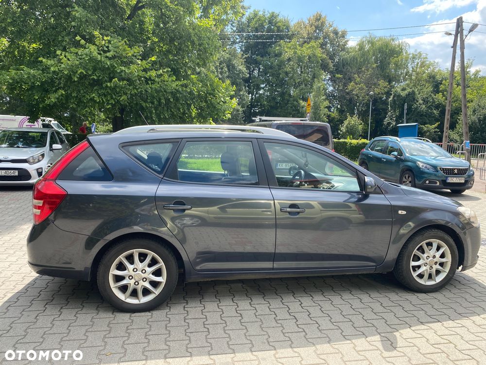 Kia Ceed 1.6 CVVT Dream-Team Edition - 22