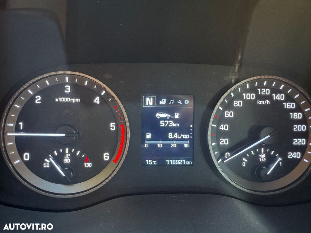 Hyundai Tucson 2.0 CRDI 4WD 6AT Style - 6