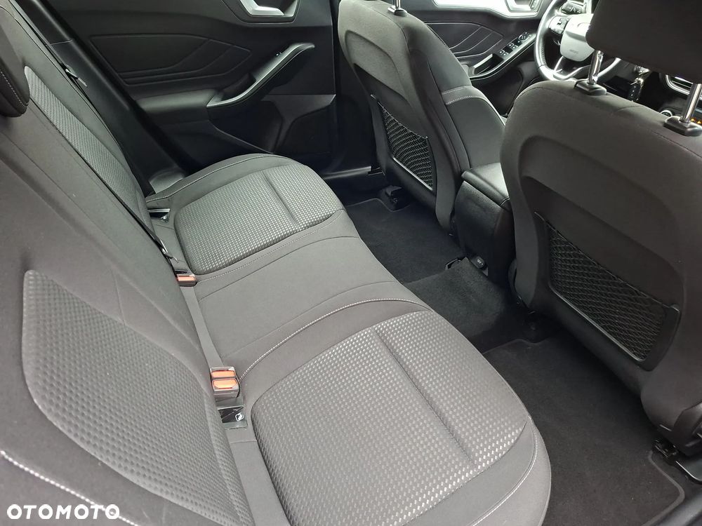 Ford Focus 1.0 EcoBoost Trend Edition - 32
