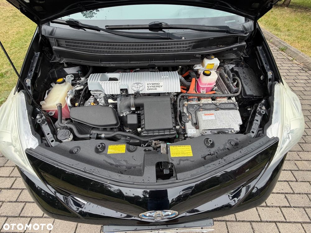 Toyota Prius+ (Hybrid) Executive - 34
