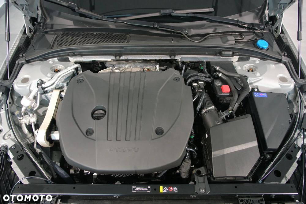 Volvo S60 B5 B AWD Ultimate Dark - 20