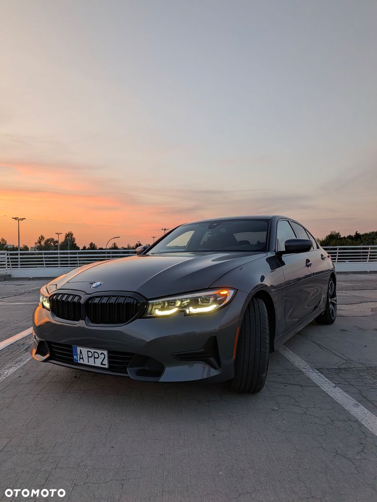 BMW Seria 3 330i Sport Line - 1