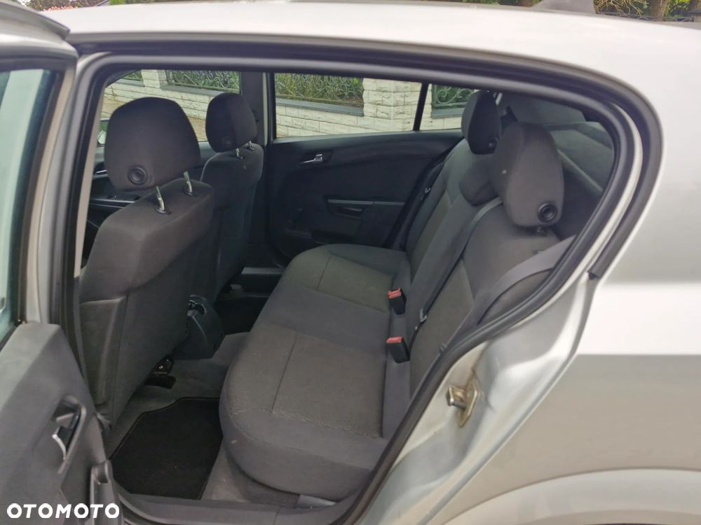 Opel Astra 1.6 Enjoy - 21