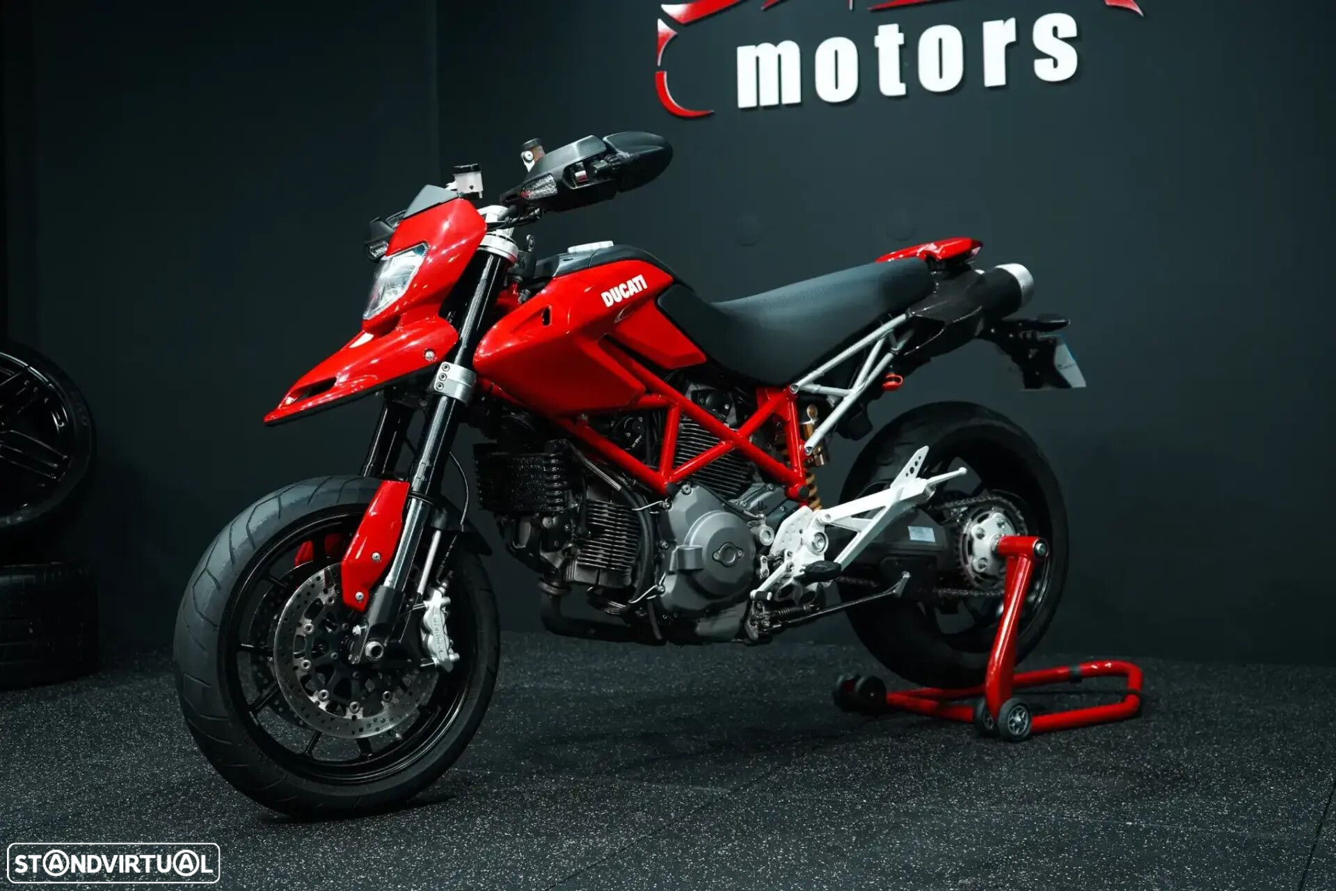 Ducati Hypermotard - 4