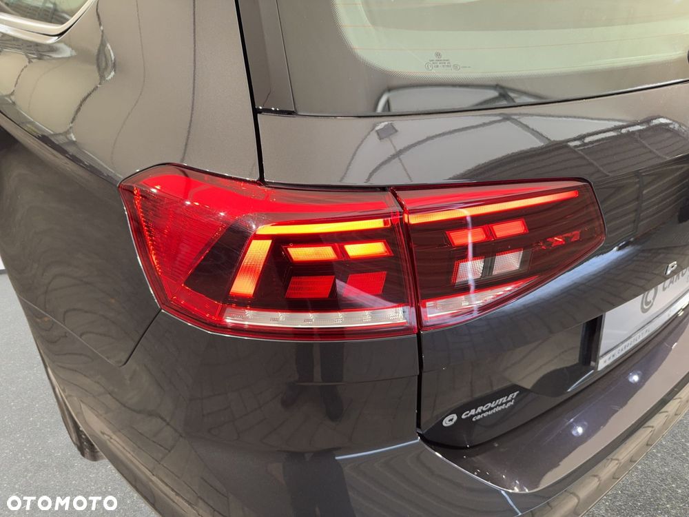 Volkswagen Passat Variant - 11