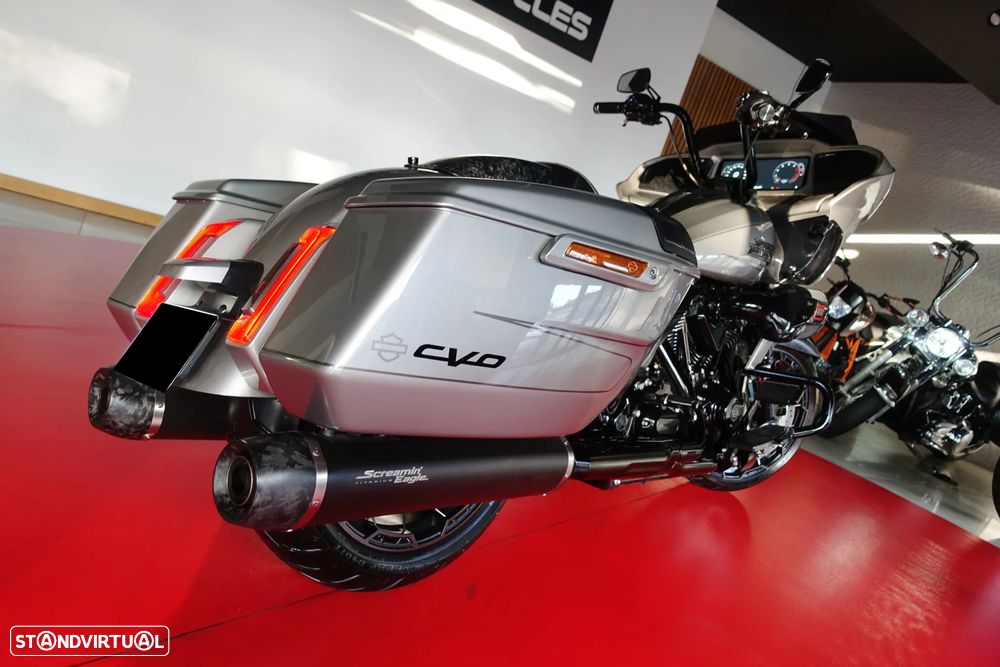 Harley-Davidson Road Glide CVO - 4