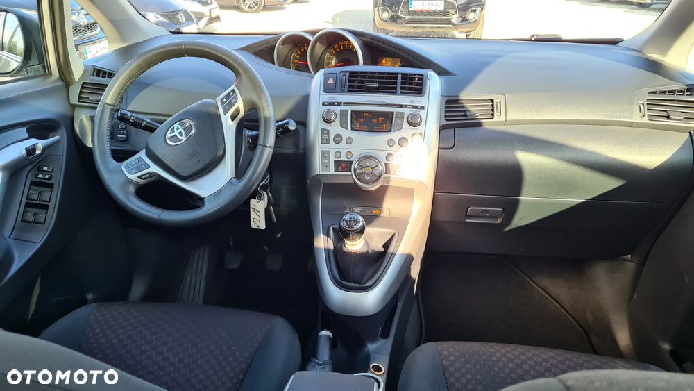 Toyota Verso 1.8 7-Sitzer Life - 2