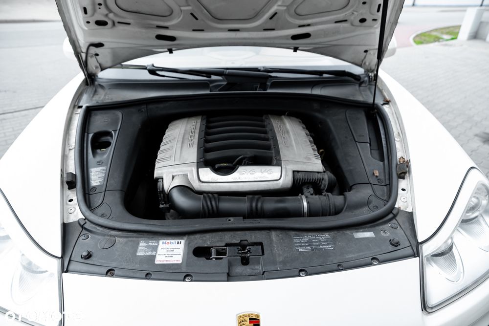 Porsche Cayenne - 40